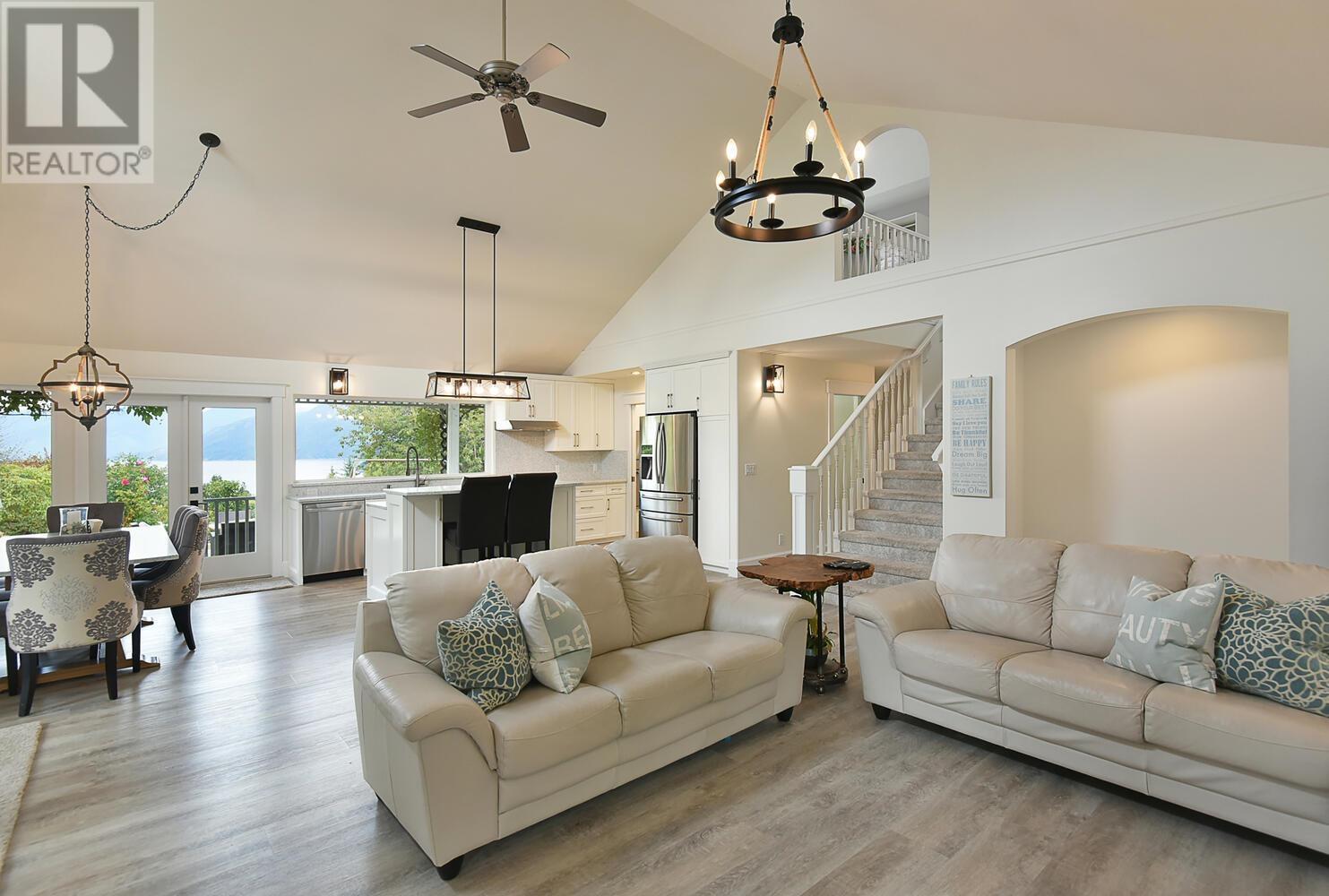 6352 Sandpiper Road, Sechelt, British Columbia  V7Z 0L1 - Photo 5 - R2959732