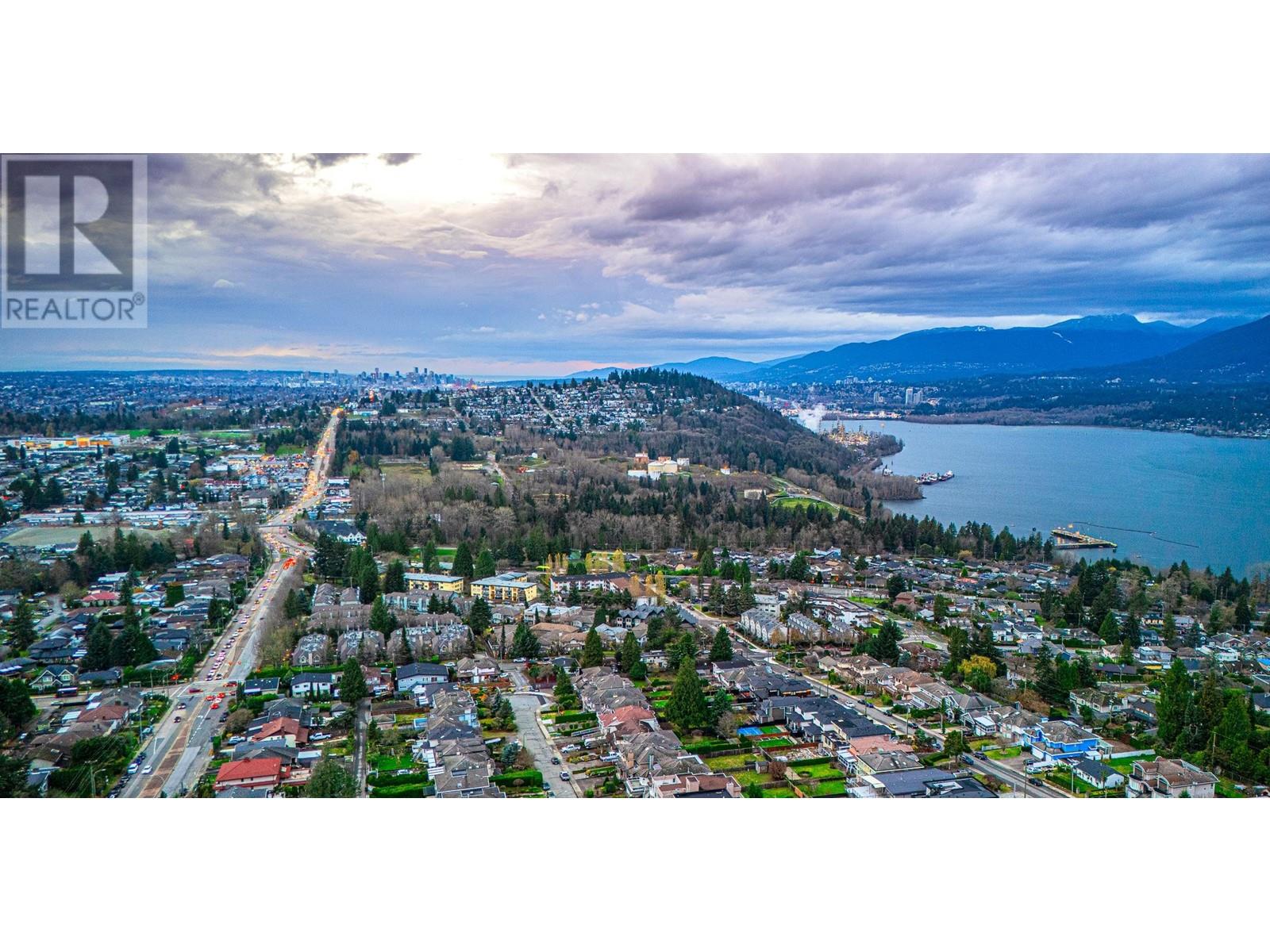7370 Pandora Street, Burnaby, British Columbia  V5A 1B9 - Photo 2 - R2959743