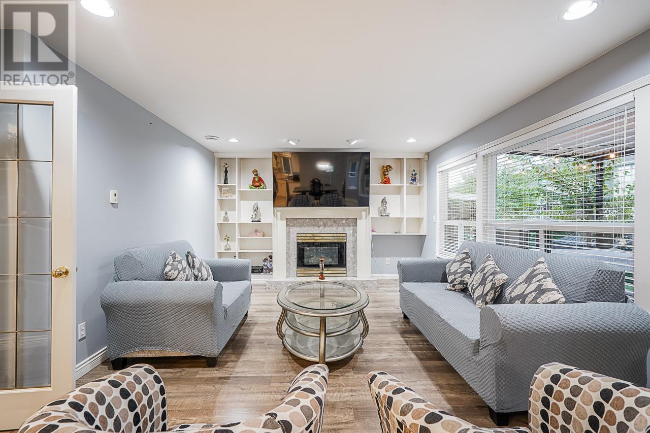 Listing Picture 14 of 35 : 5560 MCCOLL CRESCENT, Richmond / 烈治文 - 魯藝地產 Yvonne Lu Group - MLS Medallion Club Member