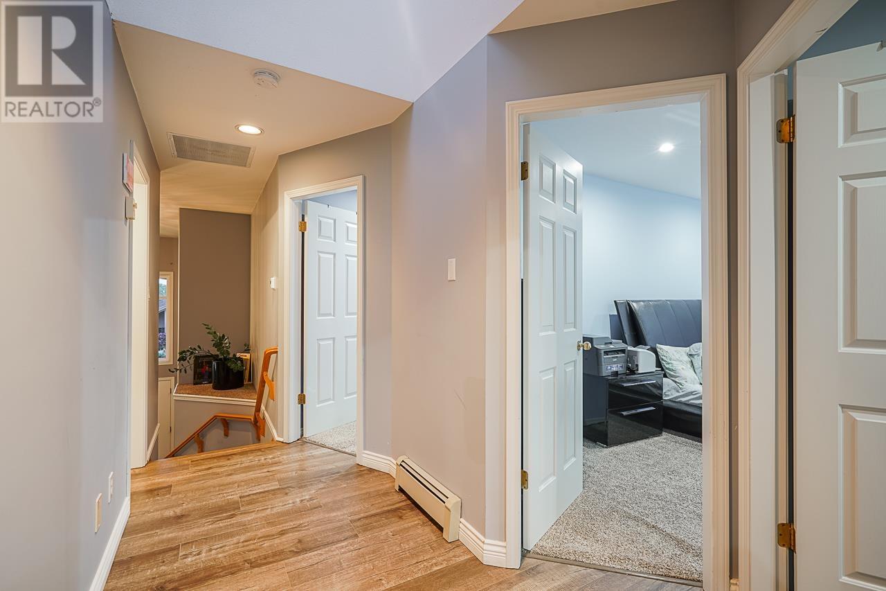 Listing Picture 25 of 35 : 5560 MCCOLL CRESCENT, Richmond / 烈治文 - 魯藝地產 Yvonne Lu Group - MLS Medallion Club Member