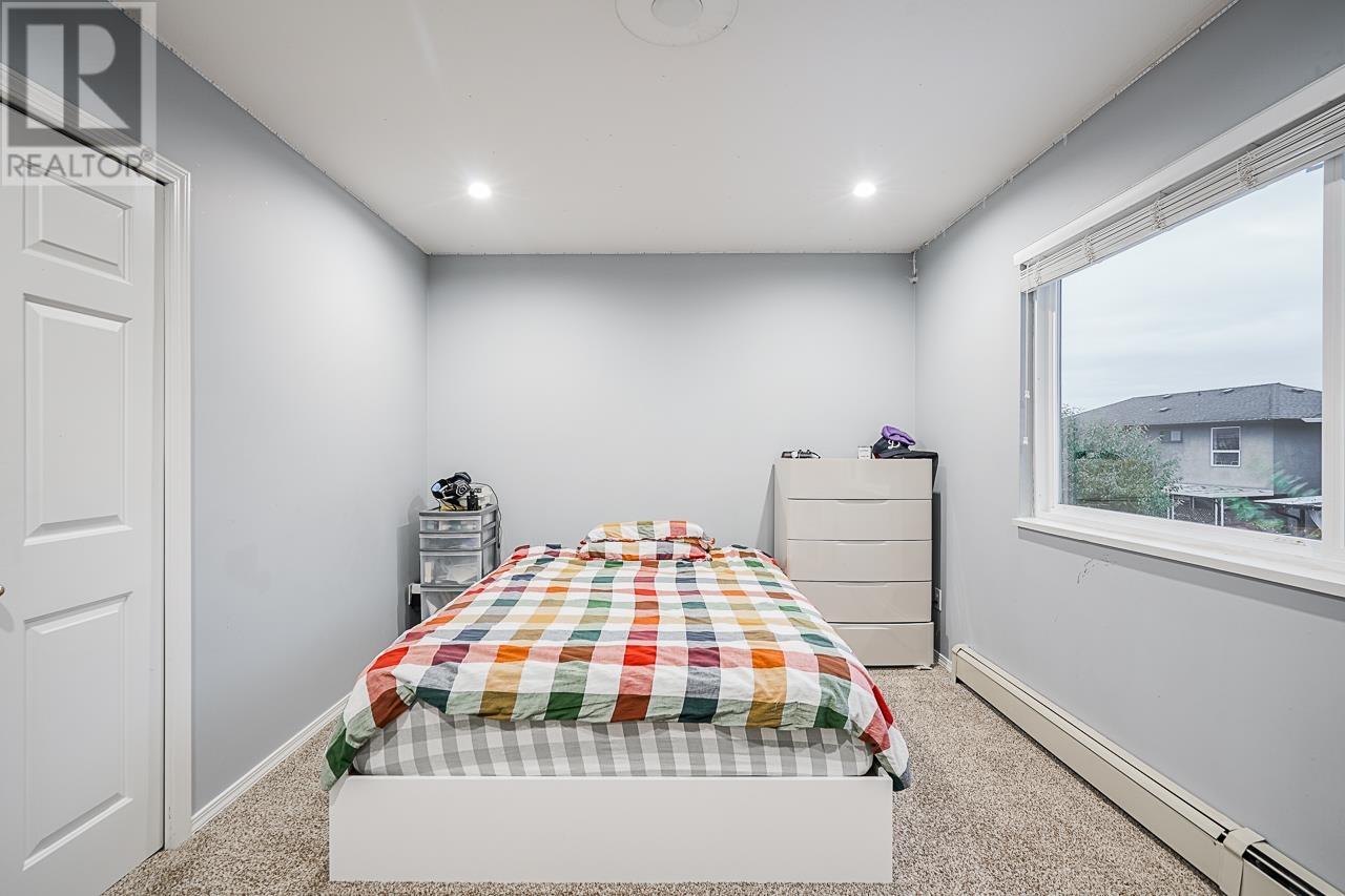 Listing Picture 29 of 35 : 5560 MCCOLL CRESCENT, Richmond / 烈治文 - 魯藝地產 Yvonne Lu Group - MLS Medallion Club Member