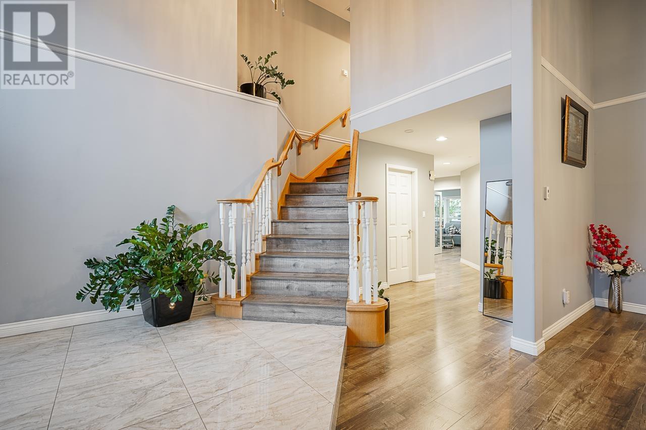 Listing Picture 19 of 35 : 5560 MCCOLL CRESCENT, Richmond / 烈治文 - 魯藝地產 Yvonne Lu Group - MLS Medallion Club Member