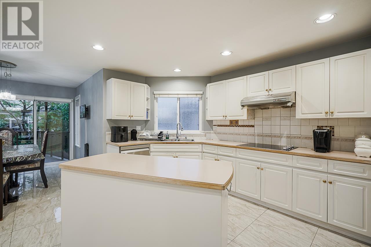 Listing Picture 7 of 35 : 5560 MCCOLL CRESCENT, Richmond / 烈治文 - 魯藝地產 Yvonne Lu Group - MLS Medallion Club Member