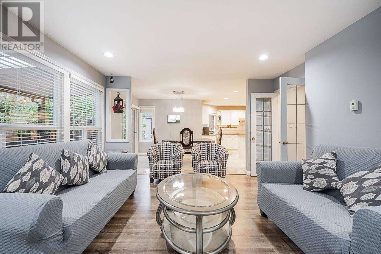 Listing Picture 15 of 35 : 5560 MCCOLL CRESCENT, Richmond / 烈治文 - 魯藝地產 Yvonne Lu Group - MLS Medallion Club Member