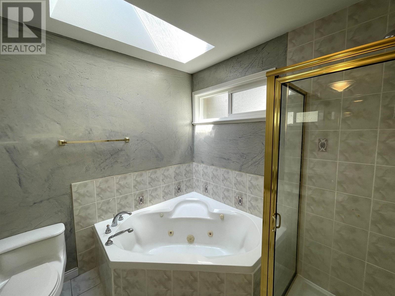 7933 Mcgregor Avenue, Burnaby, British Columbia  V5J 4H4 - Photo 12 - R2956626