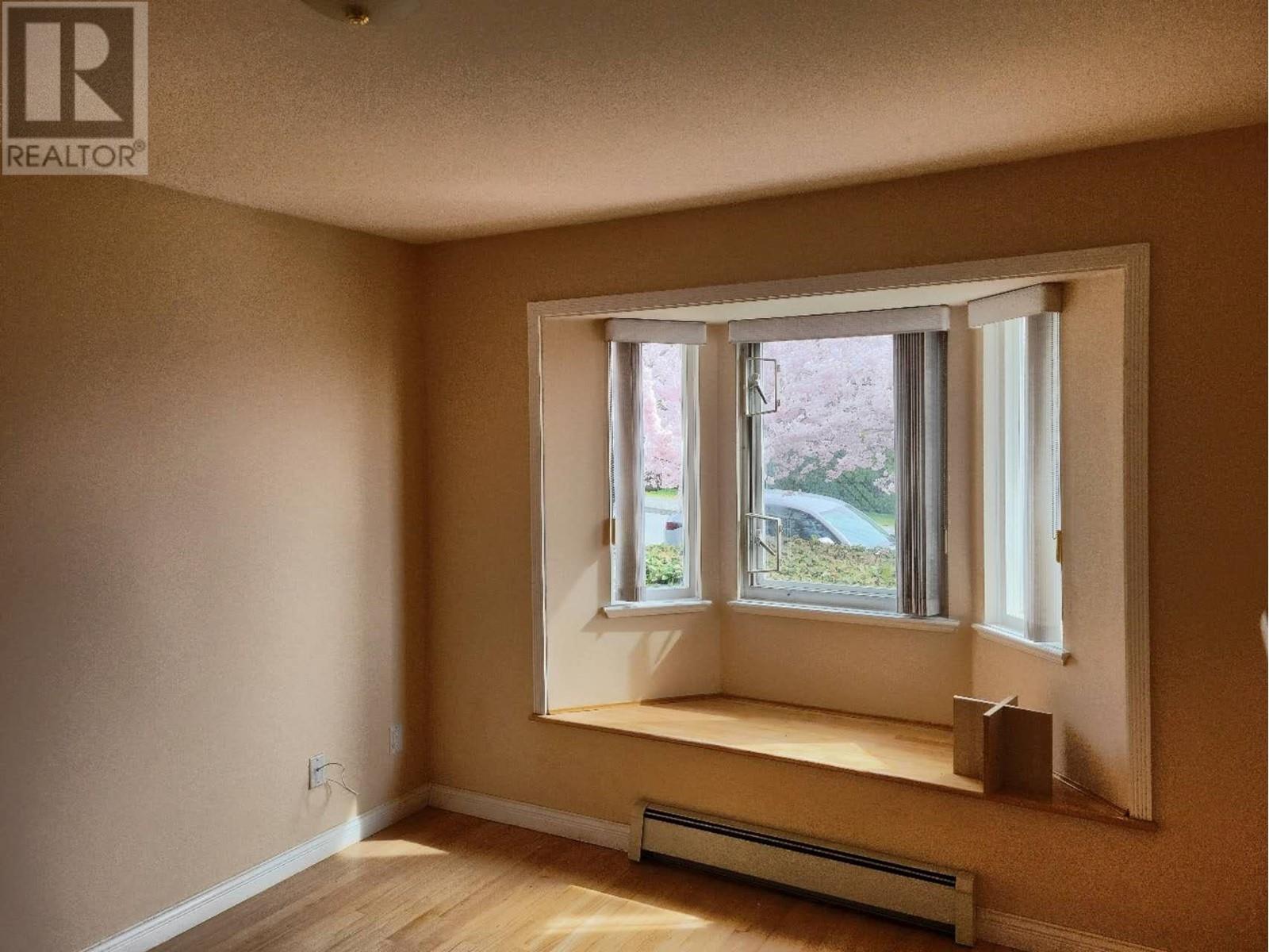 7933 Mcgregor Avenue, Burnaby, British Columbia  V5J 4H4 - Photo 8 - R2956626