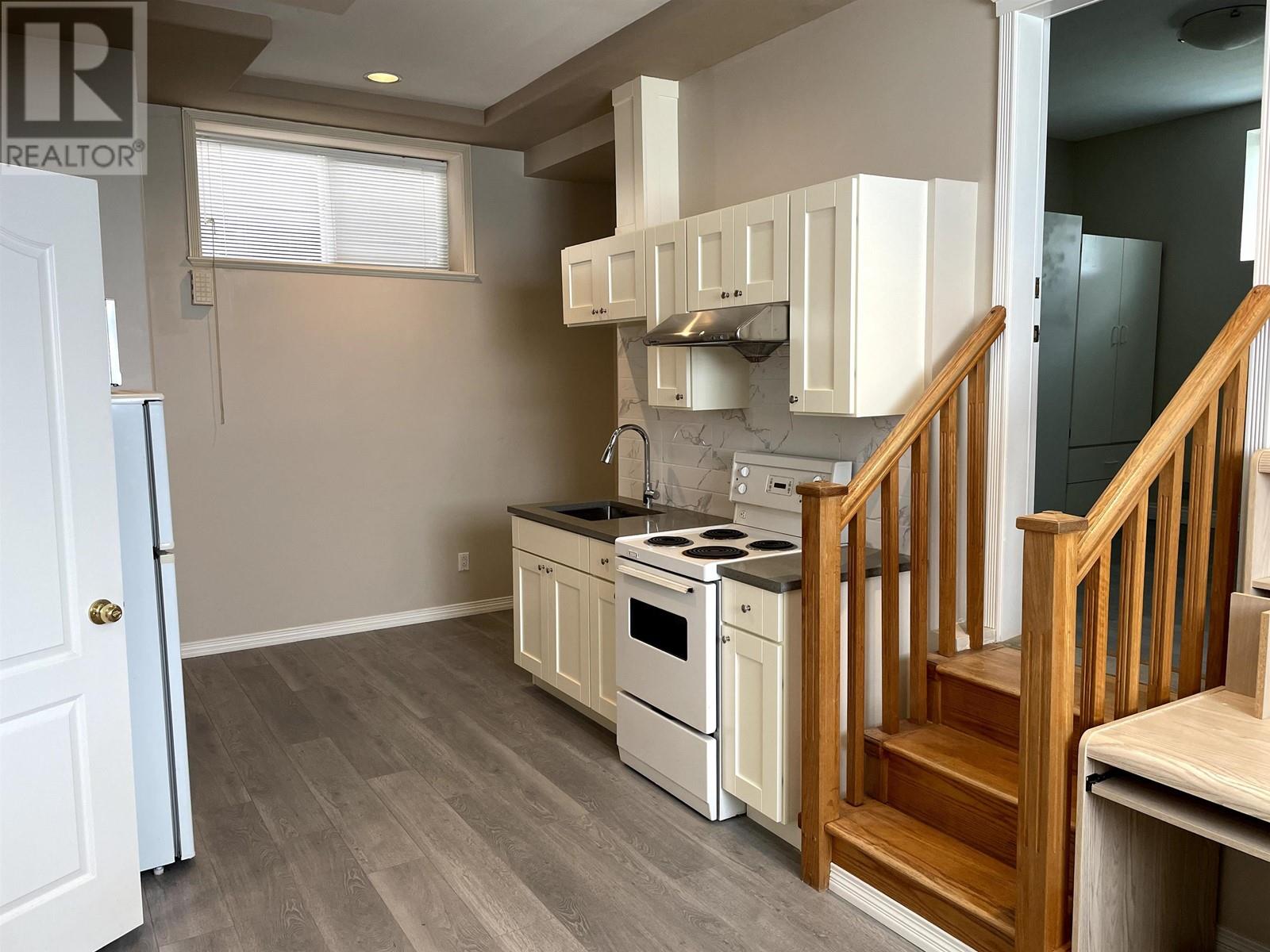 7933 Mcgregor Avenue, Burnaby, British Columbia  V5J 4H4 - Photo 13 - R2956626