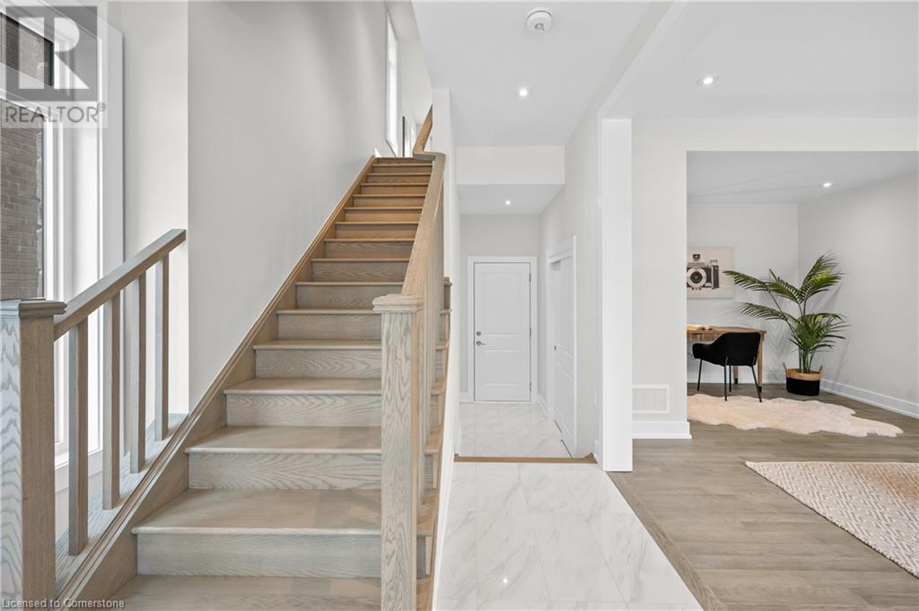 2174 Postmaster Drive, Oakville, Ontario  L6M 4E6 - Photo 2 - 40692842