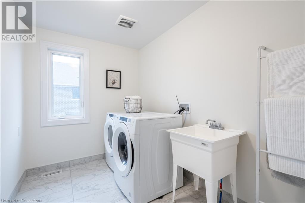 45 Great Falls Boulevard, Waterdown, Ontario  L8B 1X8 - Photo 37 - 40692974