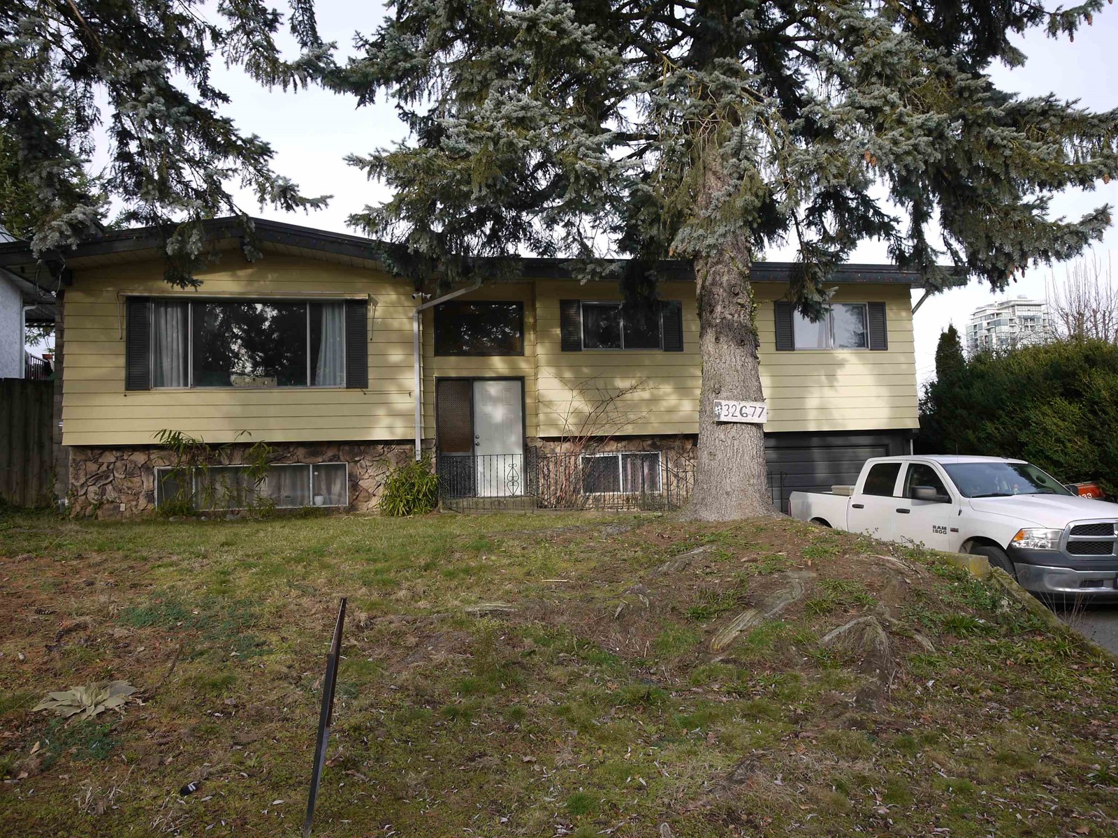 32677 Marshall Road, Abbotsford, British Columbia  V2T 1A8 - Photo 11 - R2956259