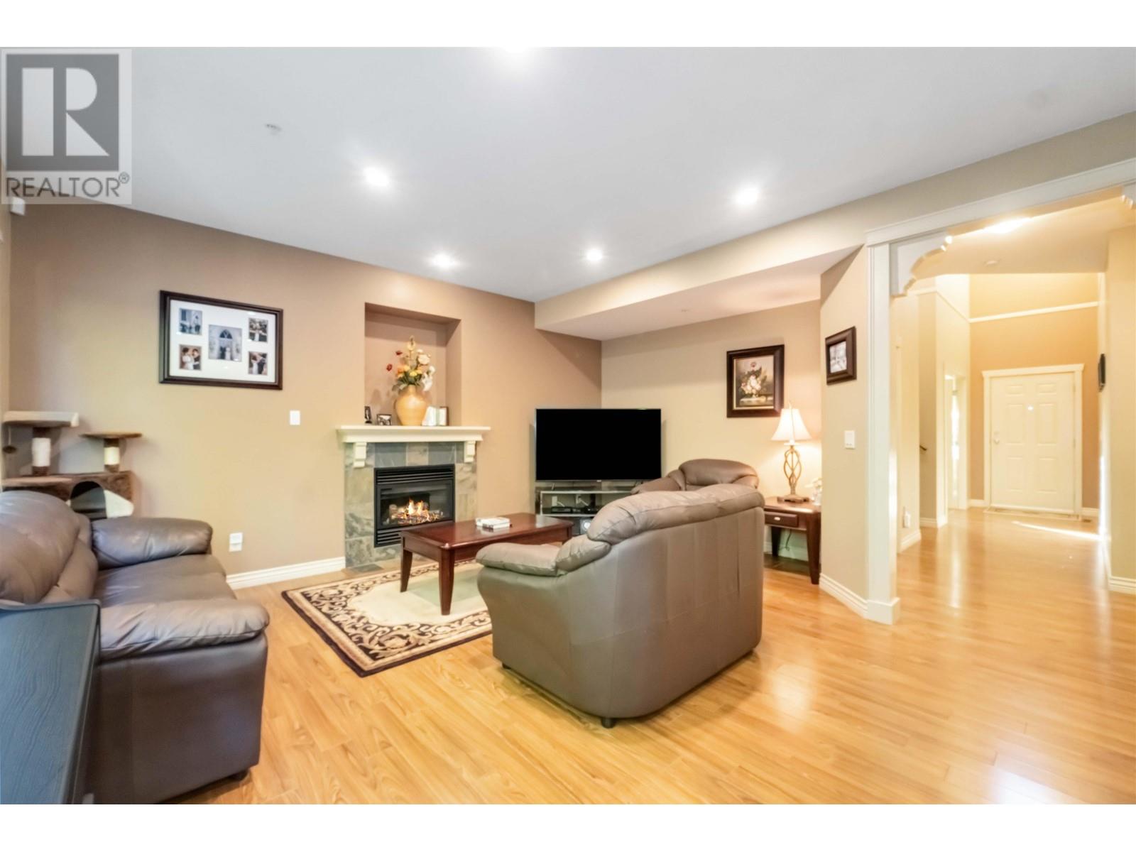 12168 Mcmyn Avenue, Pitt Meadows, British Columbia  V3Y 2S4 - Photo 11 - R2959749