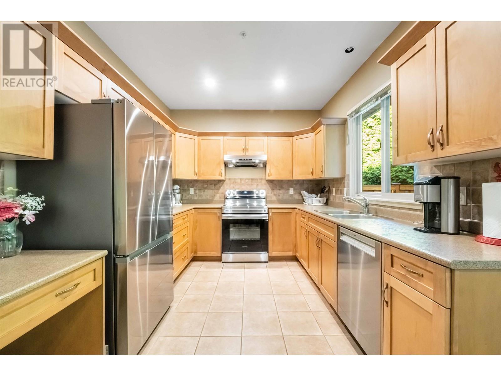 12168 Mcmyn Avenue, Pitt Meadows, British Columbia  V3Y 2S4 - Photo 7 - R2959749