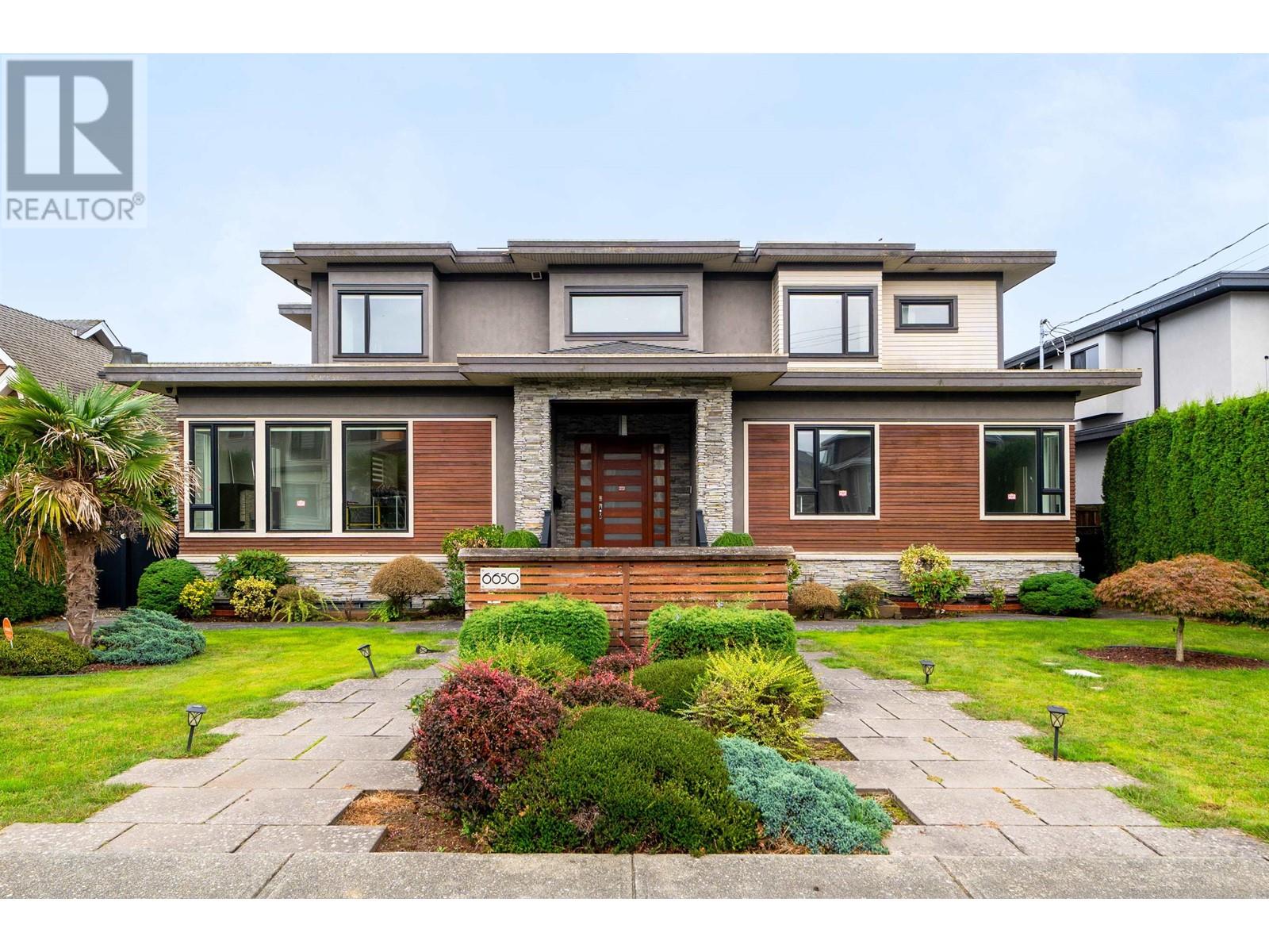 6650 NAPIER STREET, Burnaby, British Columbia