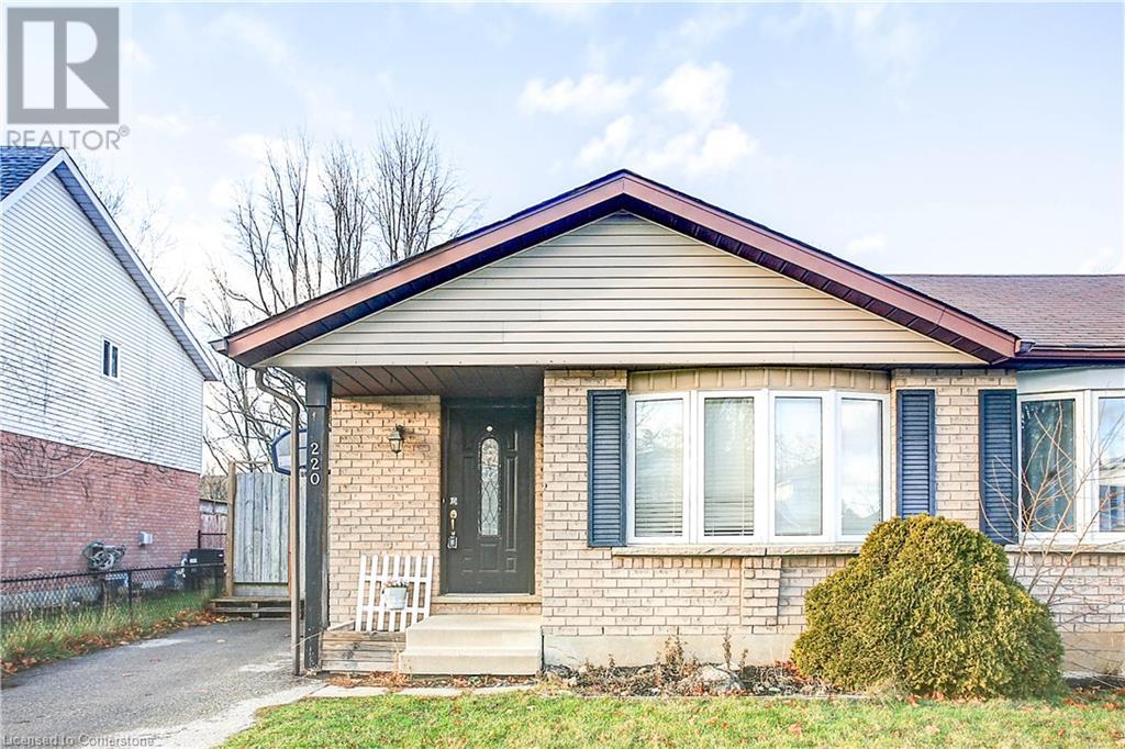 220 BANKSIDE Drive, Kitchener, Ontario