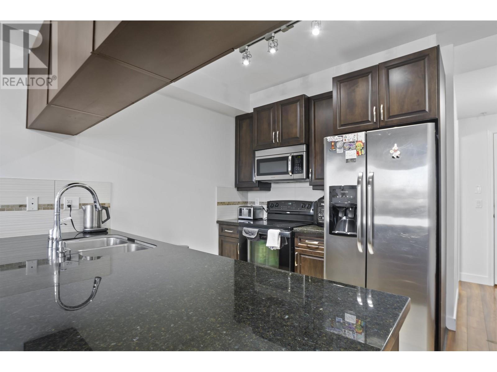 102 11935 Burnett Street, Maple Ridge, British Columbia  V2X 9A9 - Photo 4 - R2959009