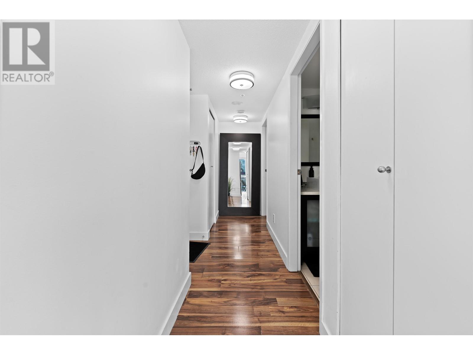 Listing Picture 30 of 38 : 607 1188 HOWE STREET, Vancouver / 溫哥華 - 魯藝地產 Yvonne Lu Group - MLS Medallion Club Member