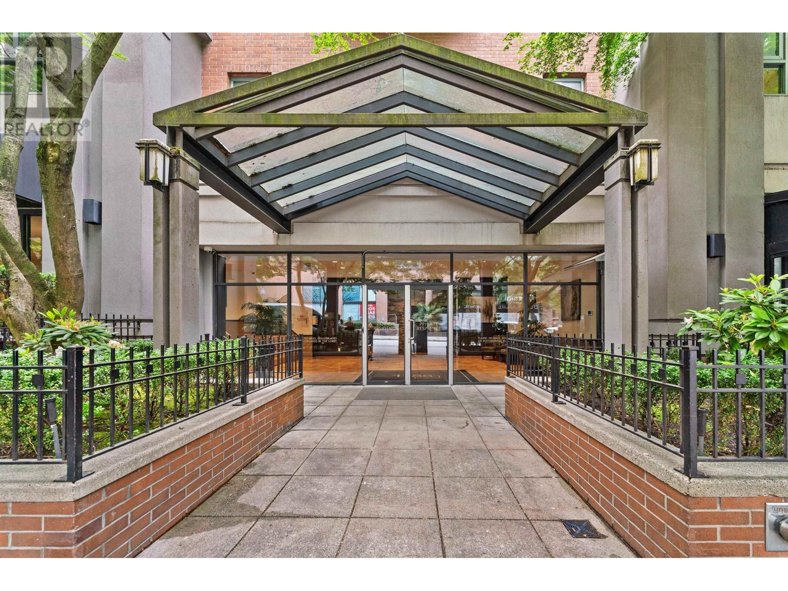 Listing Picture 37 of 38 : 607 1188 HOWE STREET, Vancouver / 溫哥華 - 魯藝地產 Yvonne Lu Group - MLS Medallion Club Member