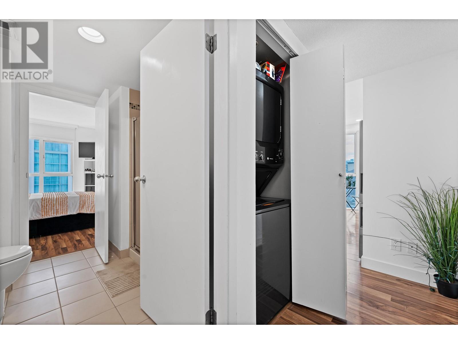 Listing Picture 29 of 38 : 607 1188 HOWE STREET, Vancouver / 溫哥華 - 魯藝地產 Yvonne Lu Group - MLS Medallion Club Member