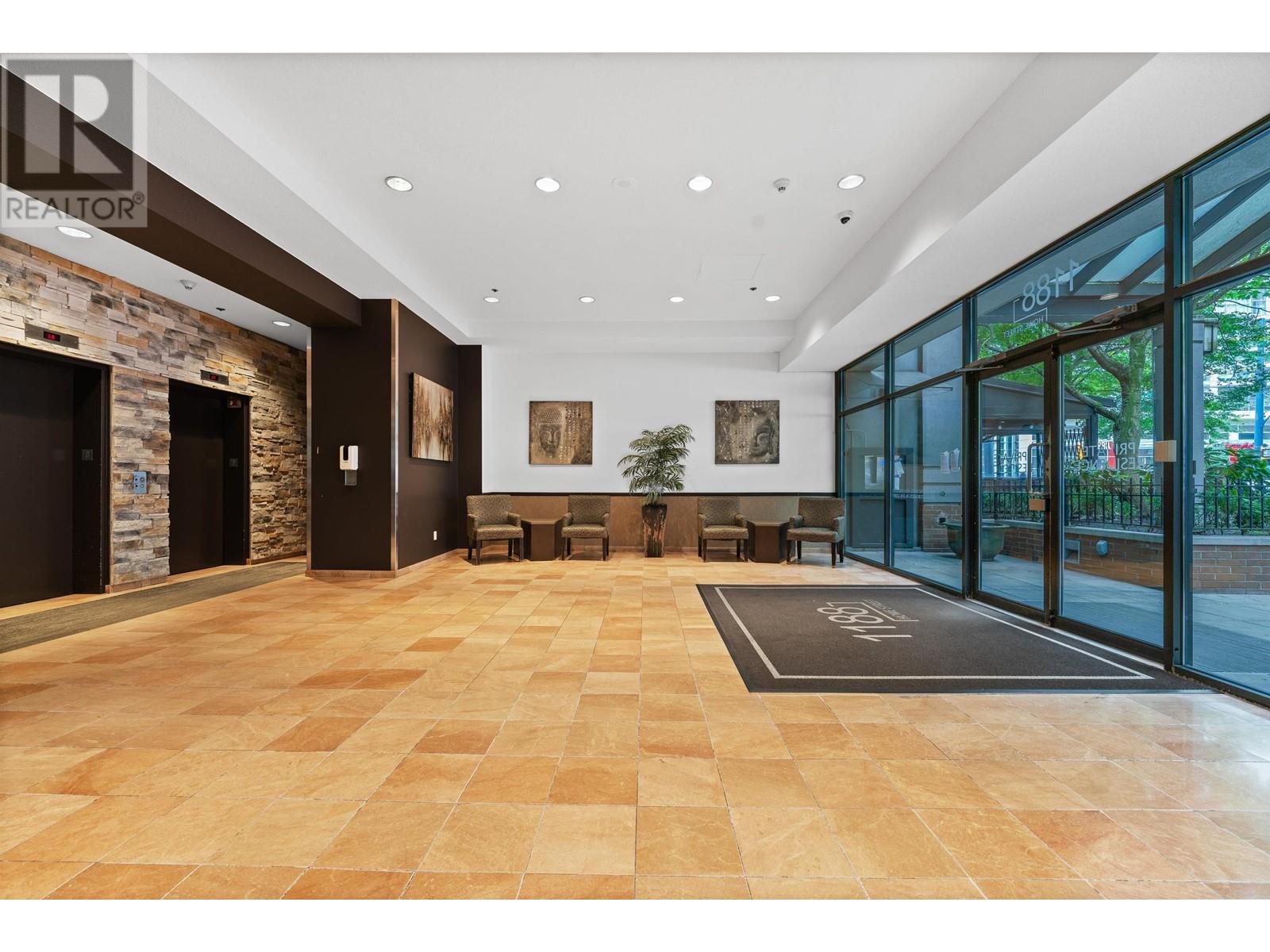 Listing Picture 35 of 38 : 607 1188 HOWE STREET, Vancouver / 溫哥華 - 魯藝地產 Yvonne Lu Group - MLS Medallion Club Member