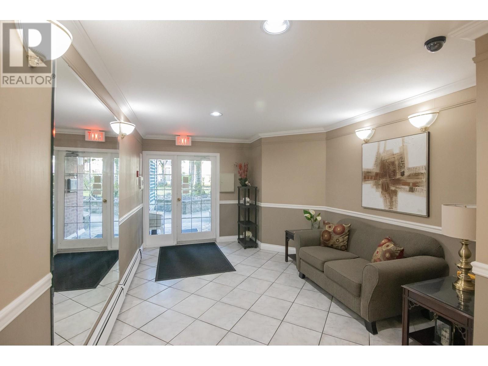 306 1675 Augusta Avenue, Burnaby, British Columbia  V5A 4S8 - Photo 2 - R2951554