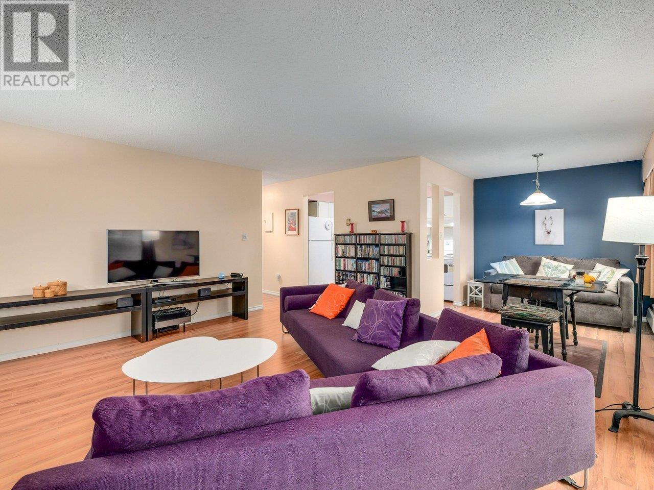 105 327 Ninth Street, New Westminster, British Columbia  V3M 3V8 - Photo 5 - R2959775