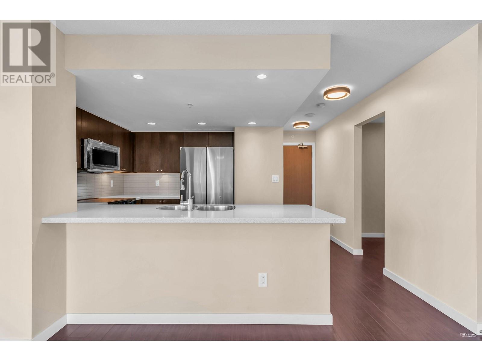 Listing Picture 10 of 24 : 2005 4400 BUCHANAN STREET, Burnaby / 本拿比 - 魯藝地產 Yvonne Lu Group - MLS Medallion Club Member