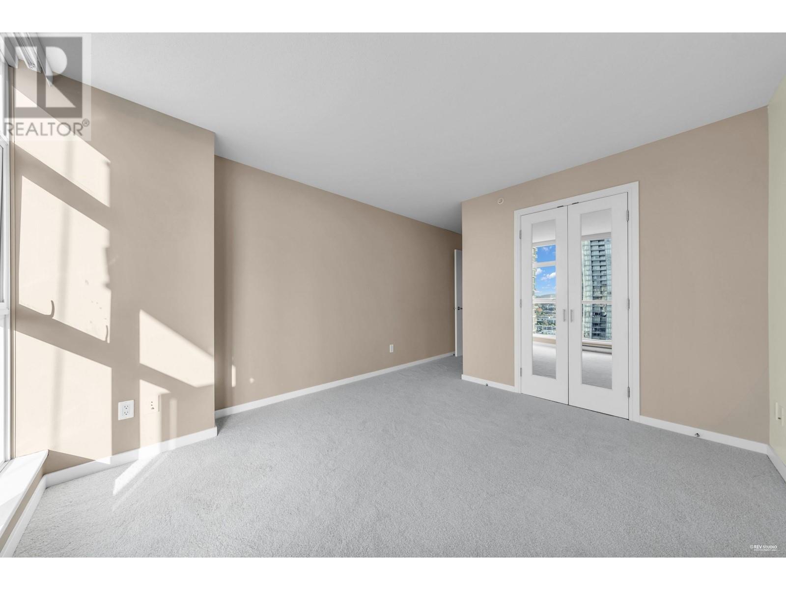 Listing Picture 13 of 24 : 2005 4400 BUCHANAN STREET, Burnaby / 本拿比 - 魯藝地產 Yvonne Lu Group - MLS Medallion Club Member