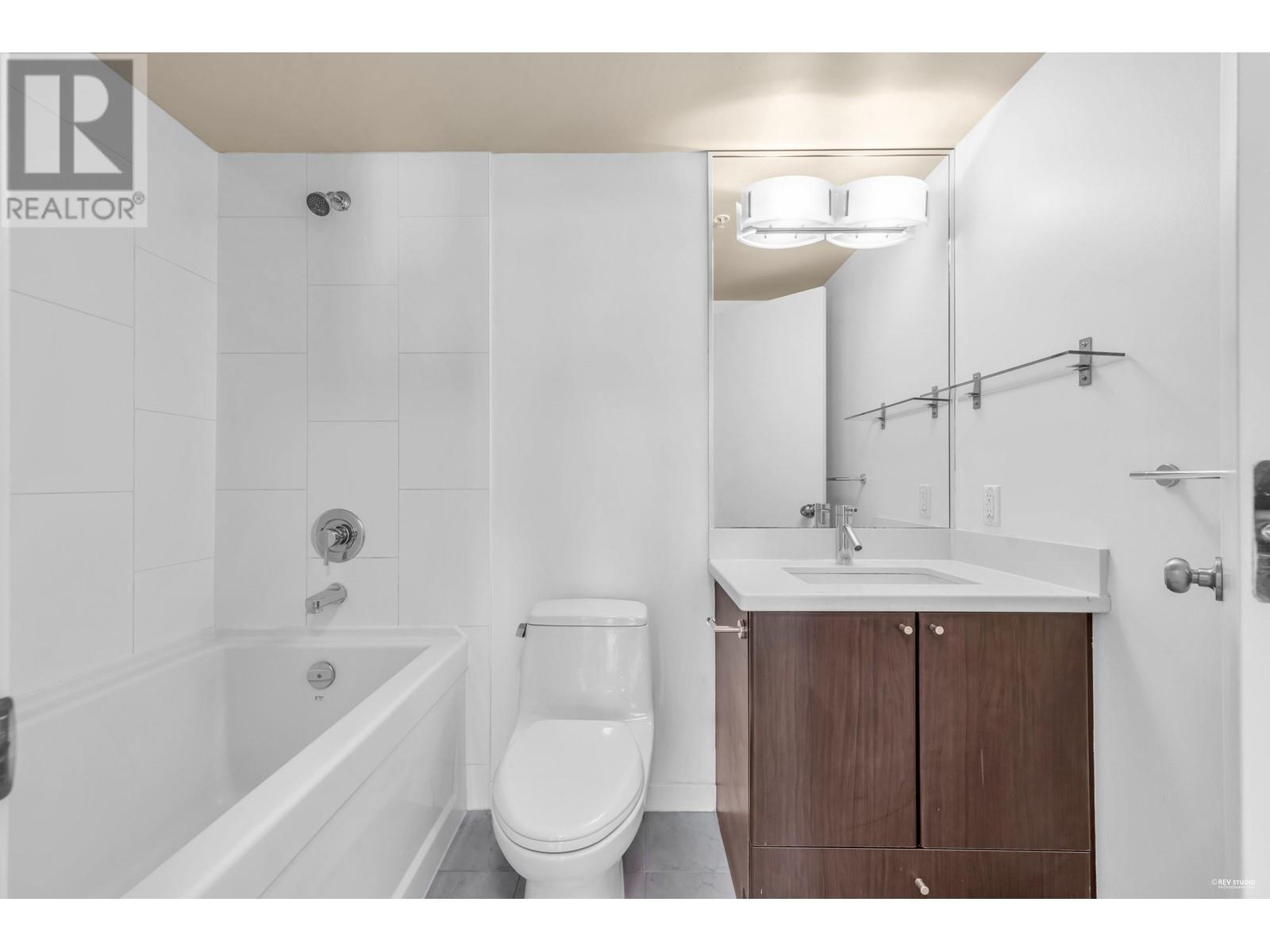 Listing Picture 15 of 24 : 2005 4400 BUCHANAN STREET, Burnaby / 本拿比 - 魯藝地產 Yvonne Lu Group - MLS Medallion Club Member