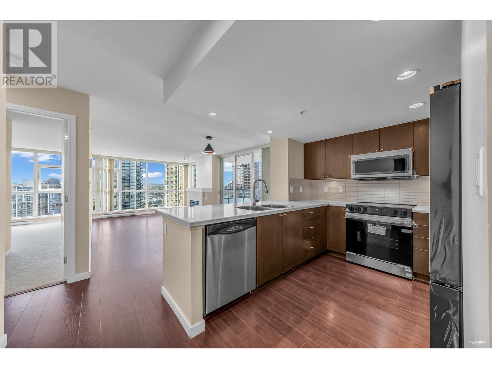 Listing Picture 7 of 24 : 2005 4400 BUCHANAN STREET, Burnaby / 本拿比 - 魯藝地產 Yvonne Lu Group - MLS Medallion Club Member