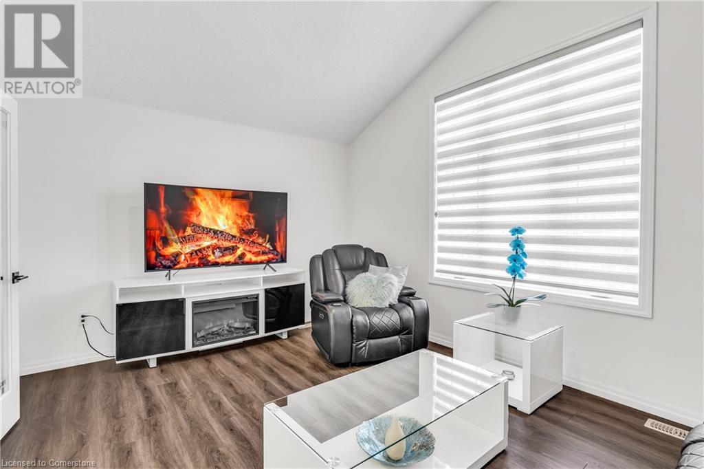 916 Dunnigan Court, Kitchener, Ontario  N2B 0A8 - Photo 23 - 40692393