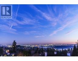 1595 TYROL COURT, West Vancouver, British Columbia