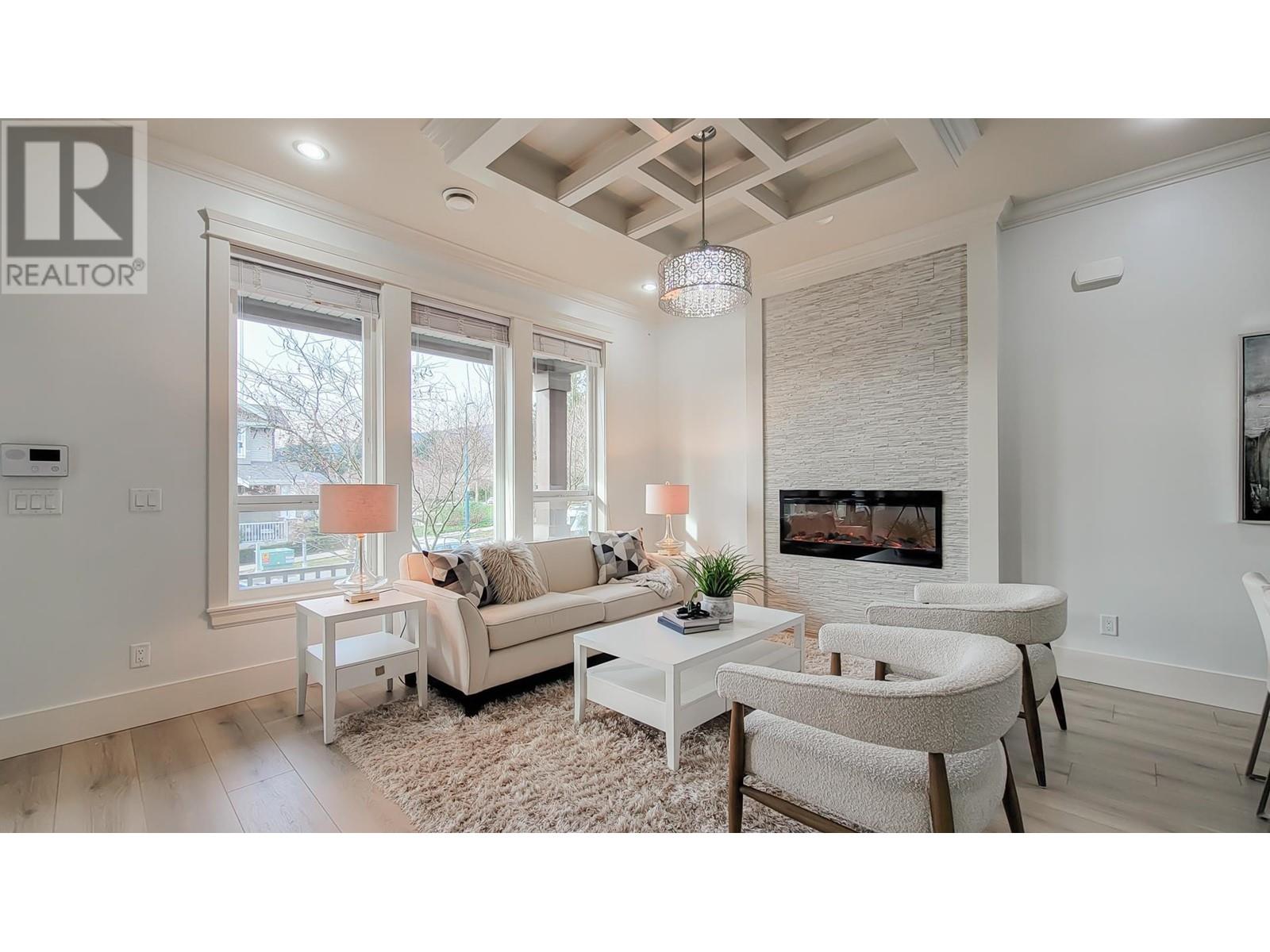 1395 Trafalgar Street, Coquitlam, British Columbia  V3E 0H5 - Photo 3 - R2959804