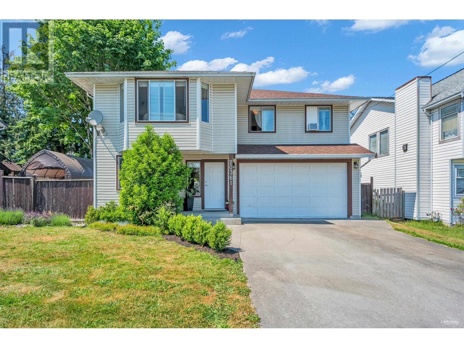 20361 Ospring Street, Maple Ridge, British Columbia  V2X 1K7 - Photo 2 - R2959806