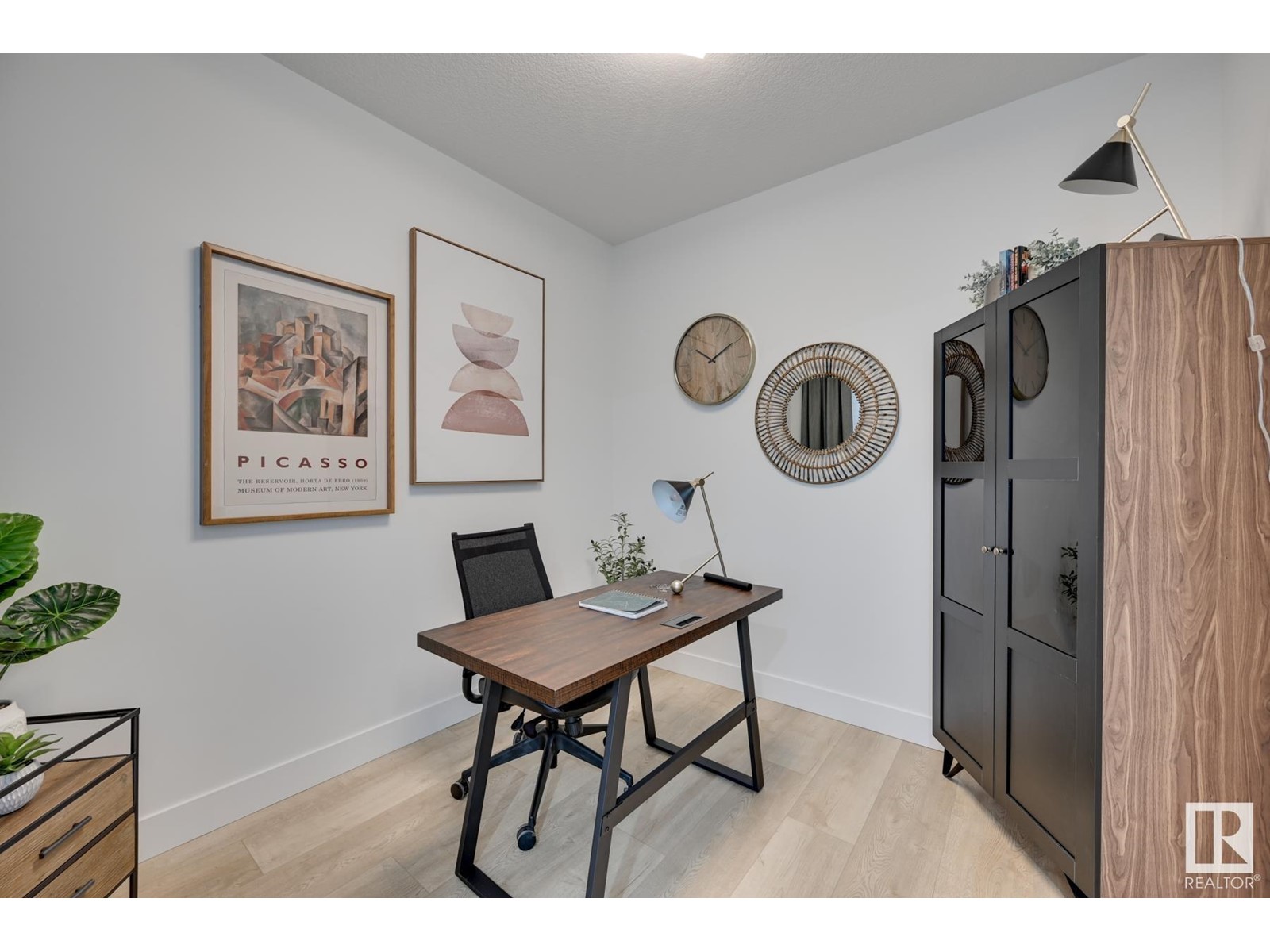 Property at 66 Fenwyck BV image 2
