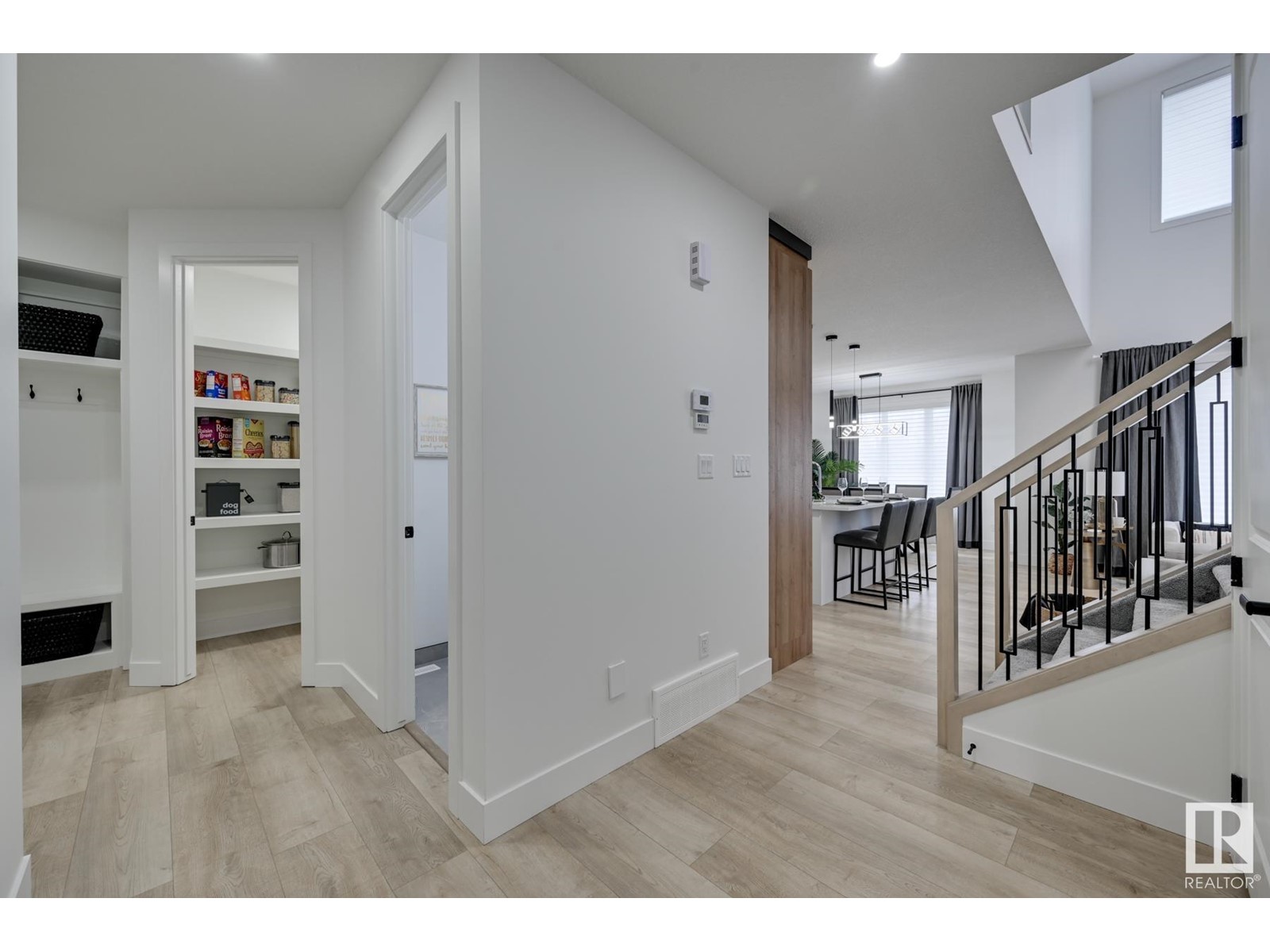 Property at 66 Fenwyck BV image 3