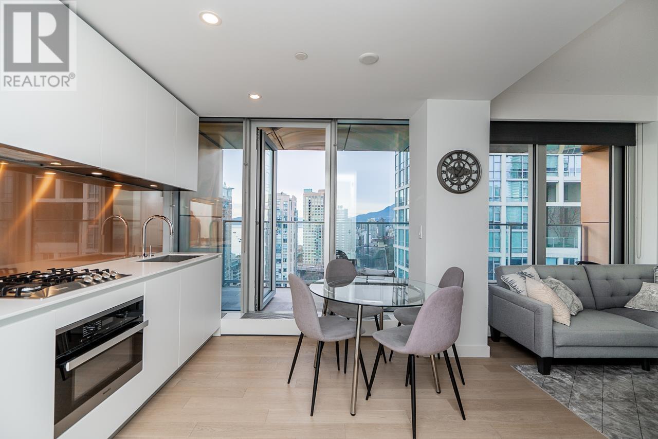 2107 1480 Howe Street, Vancouver, British Columbia  V6Z 0G5 - Photo 1 - R2959618