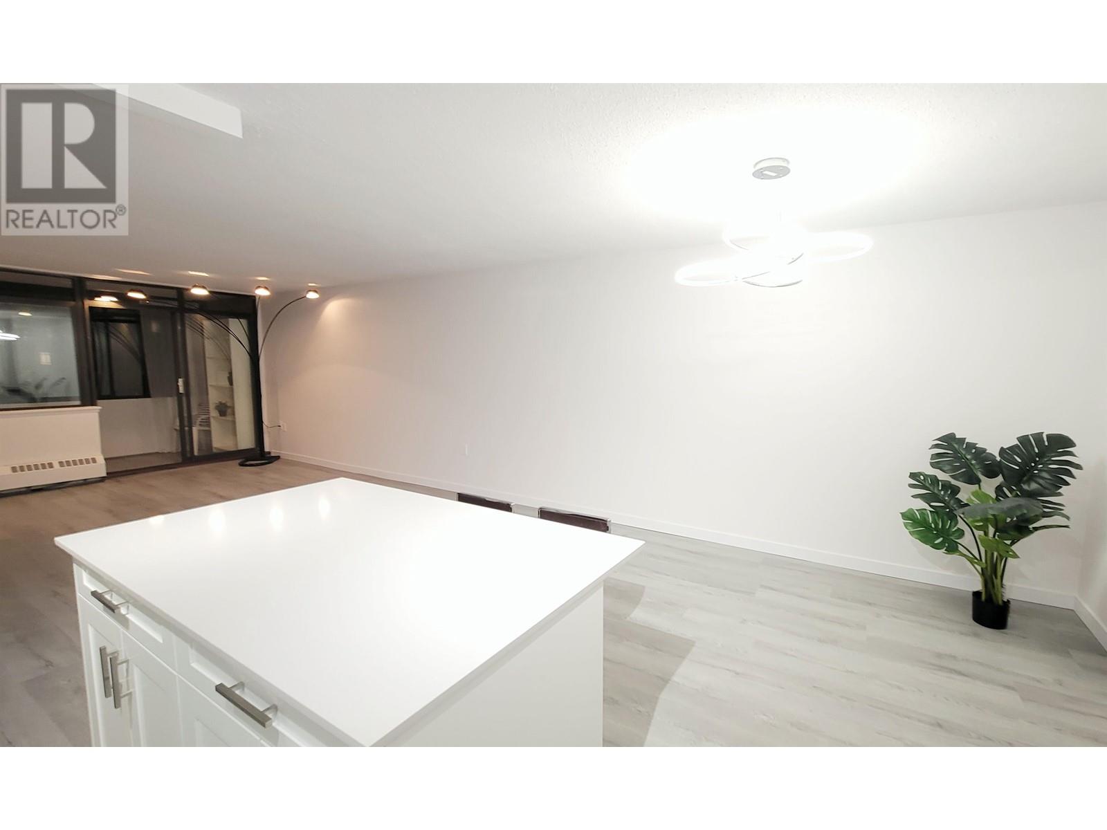 802 6631 Minoru Boulevard, Richmond, British Columbia  V6Y 1Z1 - Photo 4 - R2959083