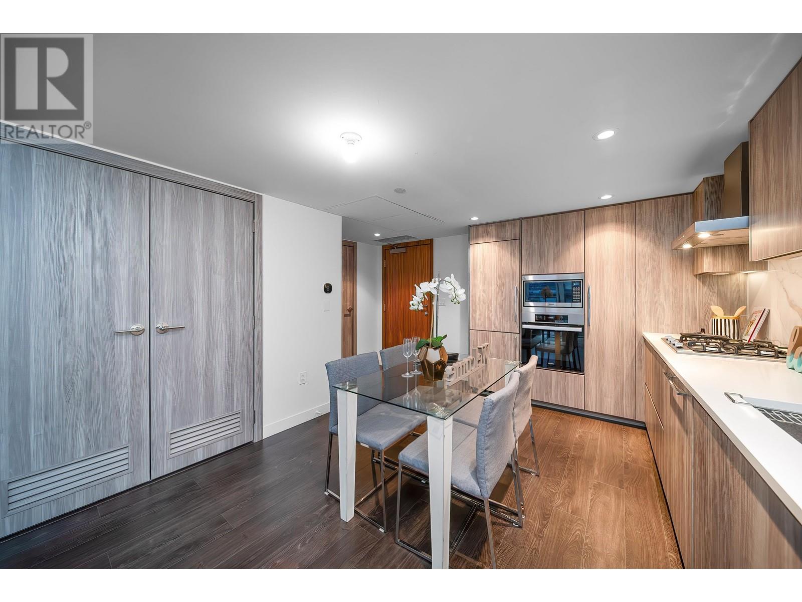 Listing Picture 8 of 36 : 605 8555 CAPSTAN WAY, Richmond / 烈治文 - 魯藝地產 Yvonne Lu Group - MLS Medallion Club Member