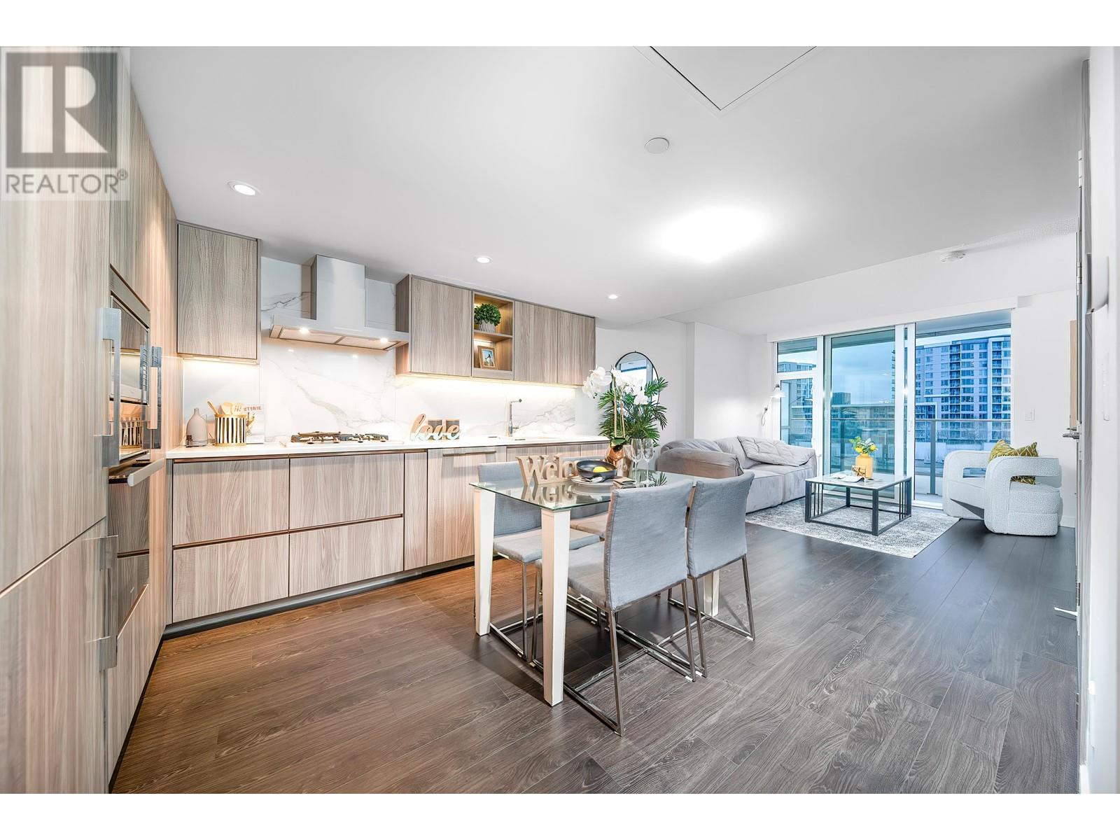 Listing Picture 3 of 36 : 605 8555 CAPSTAN WAY, Richmond / 烈治文 - 魯藝地產 Yvonne Lu Group - MLS Medallion Club Member