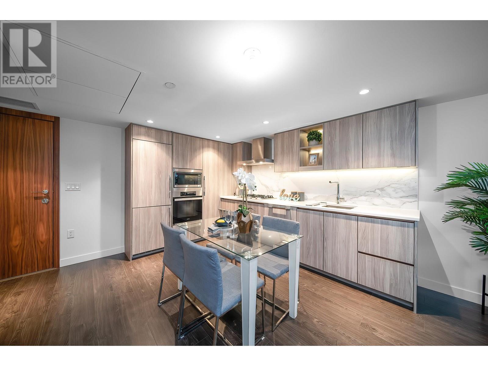 Listing Picture 4 of 36 : 605 8555 CAPSTAN WAY, Richmond / 烈治文 - 魯藝地產 Yvonne Lu Group - MLS Medallion Club Member