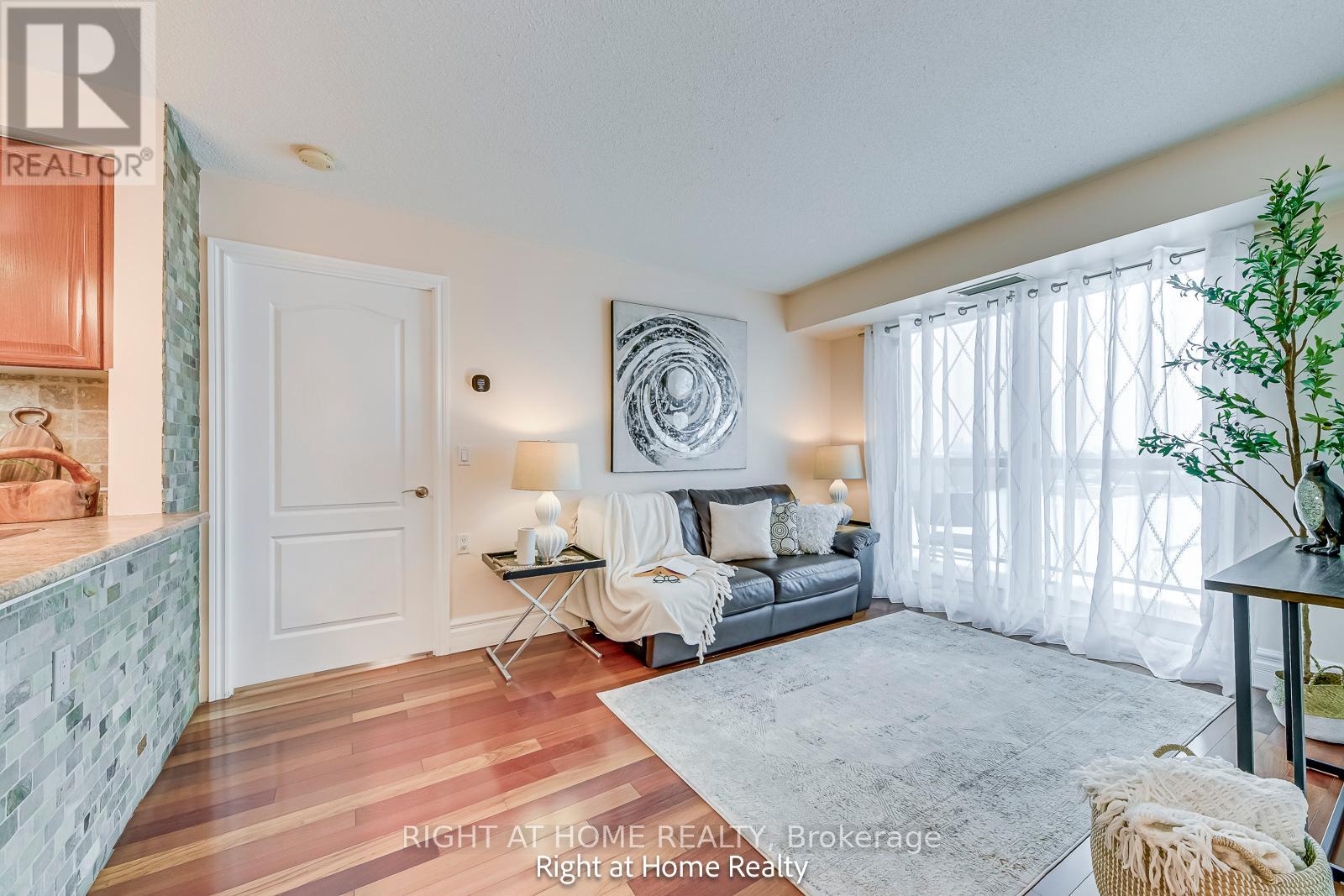 602 - 1030 Sheppard Avenue W, Toronto, Ontario  M3H 6C1 - Photo 12 - C11938674