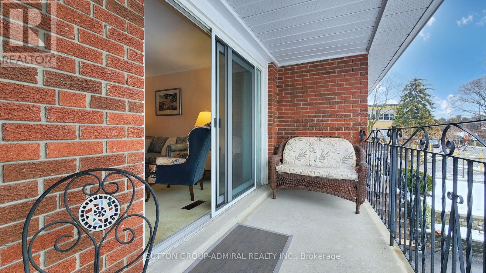 23 St. Paschal Court, Toronto, Ontario  M2M 1X6 - Photo 12 - C11938684