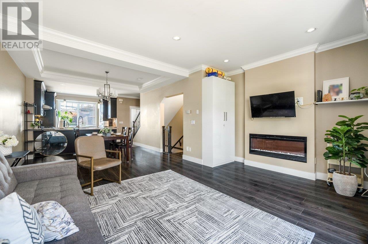 Listing Picture 5 of 22 : 11 9733 BLUNDELL ROAD, Richmond / 烈治文 - 魯藝地產 Yvonne Lu Group - MLS Medallion Club Member