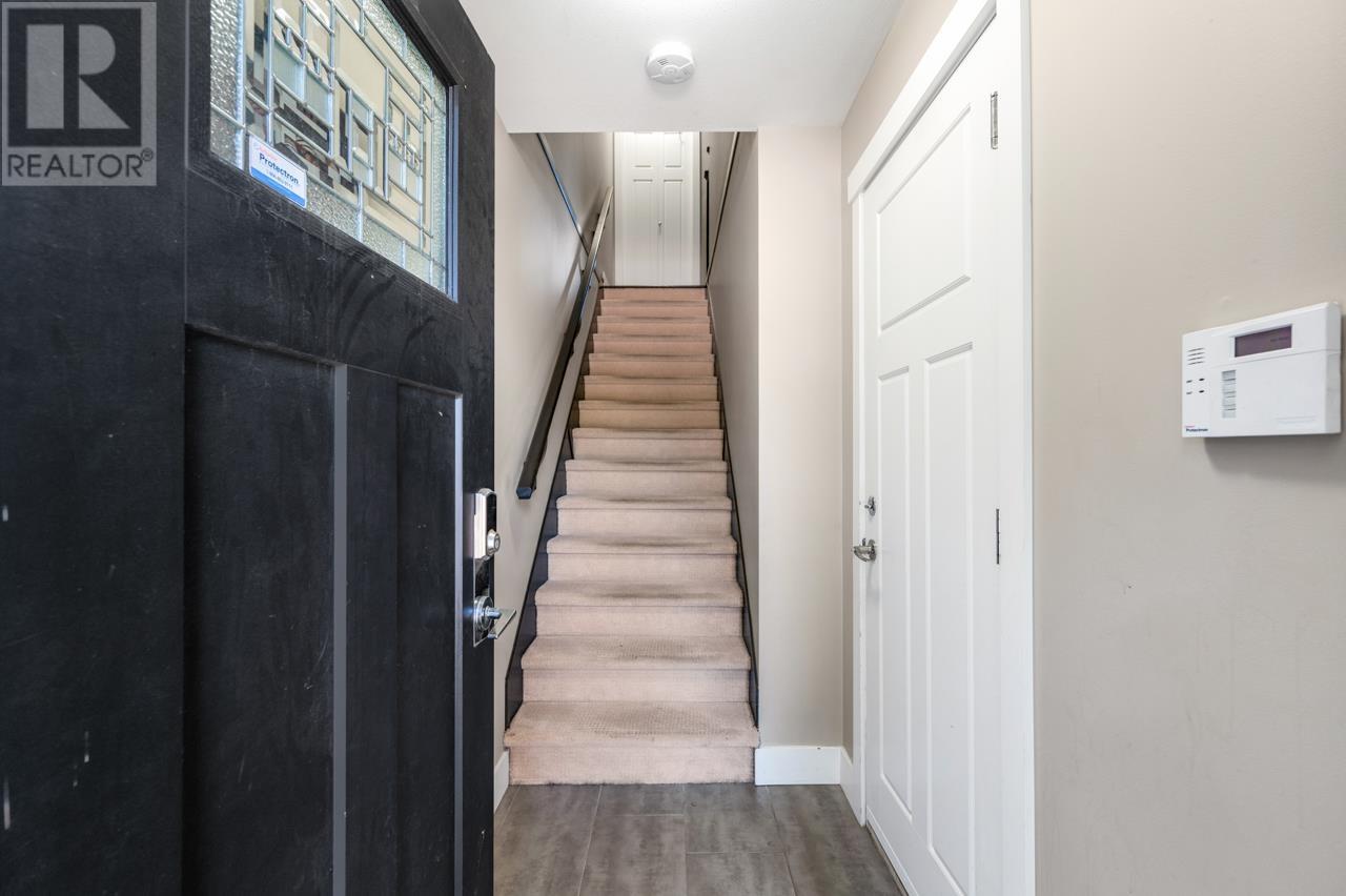 Listing Picture 18 of 22 : 11 9733 BLUNDELL ROAD, Richmond / 烈治文 - 魯藝地產 Yvonne Lu Group - MLS Medallion Club Member