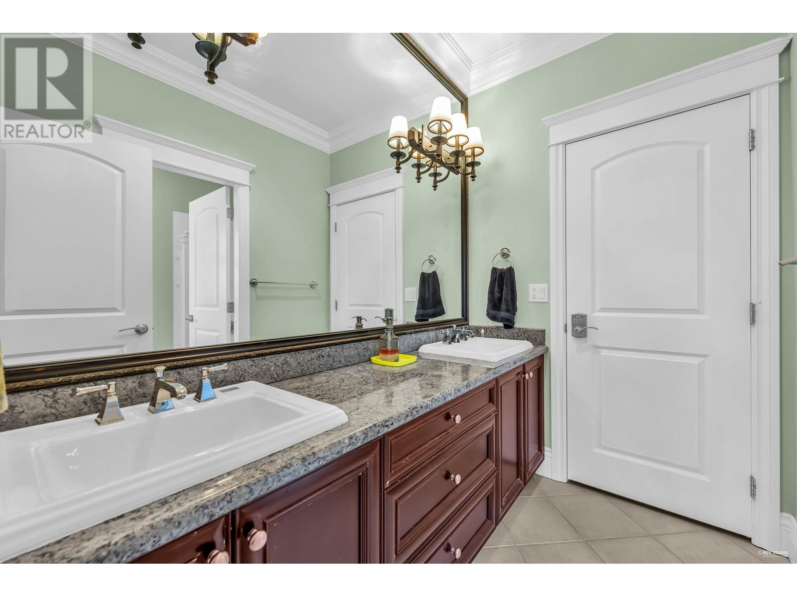 Listing Picture 23 of 25 : 7971 GABRIOLA GATE, Richmond / 烈治文 - 魯藝地產 Yvonne Lu Group - MLS Medallion Club Member
