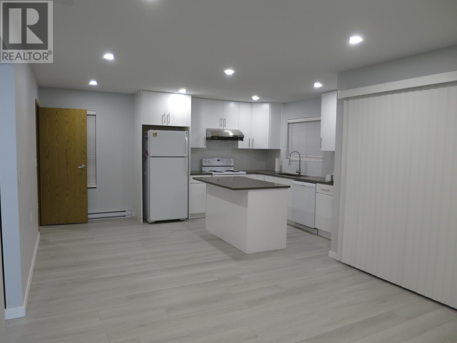 Listing Picture 6 of 32 : 17 6245 SHERIDAN ROAD, Richmond / 烈治文 - 魯藝地產 Yvonne Lu Group - MLS Medallion Club Member