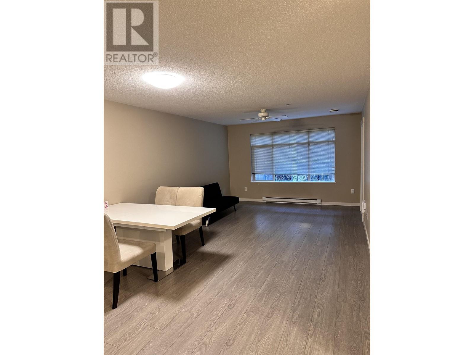 Listing Picture 3 of 11 : 227 9288 ODLIN ROAD, Richmond / 烈治文 - 魯藝地產 Yvonne Lu Group - MLS Medallion Club Member