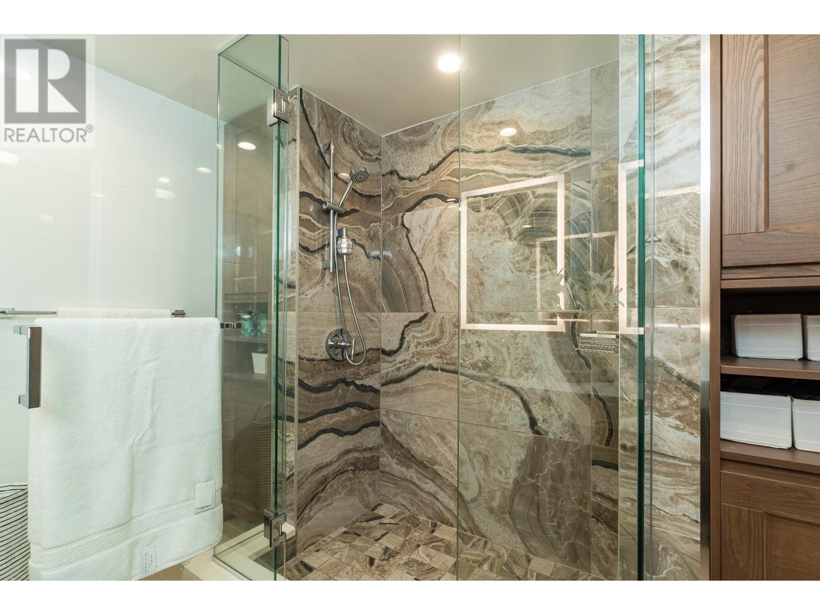 Listing Picture 13 of 22 : 609 5629 BIRNEY AVENUE, Vancouver / 溫哥華 - 魯藝地產 Yvonne Lu Group - MLS Medallion Club Member