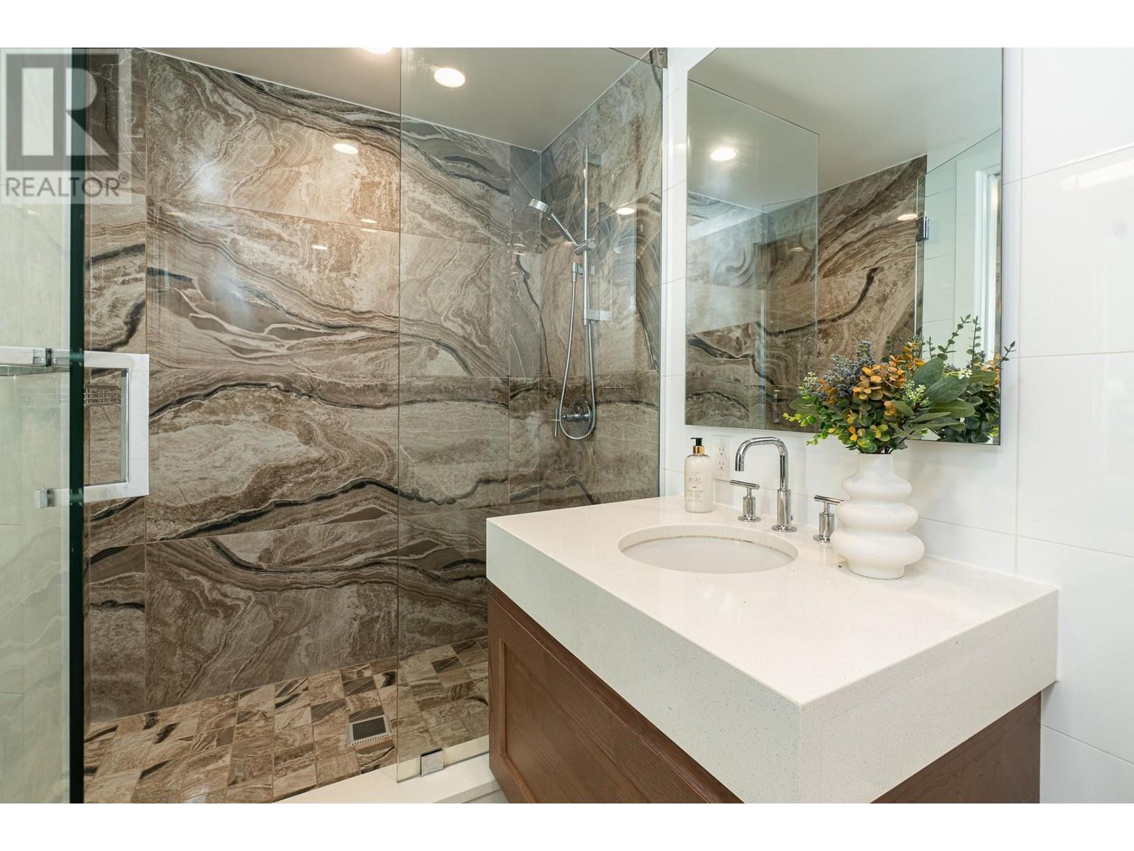 Listing Picture 15 of 22 : 609 5629 BIRNEY AVENUE, Vancouver / 溫哥華 - 魯藝地產 Yvonne Lu Group - MLS Medallion Club Member