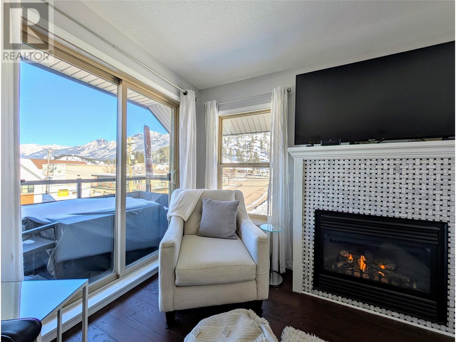 Property at 4884 STANLEY Street Unit# 401 image 4